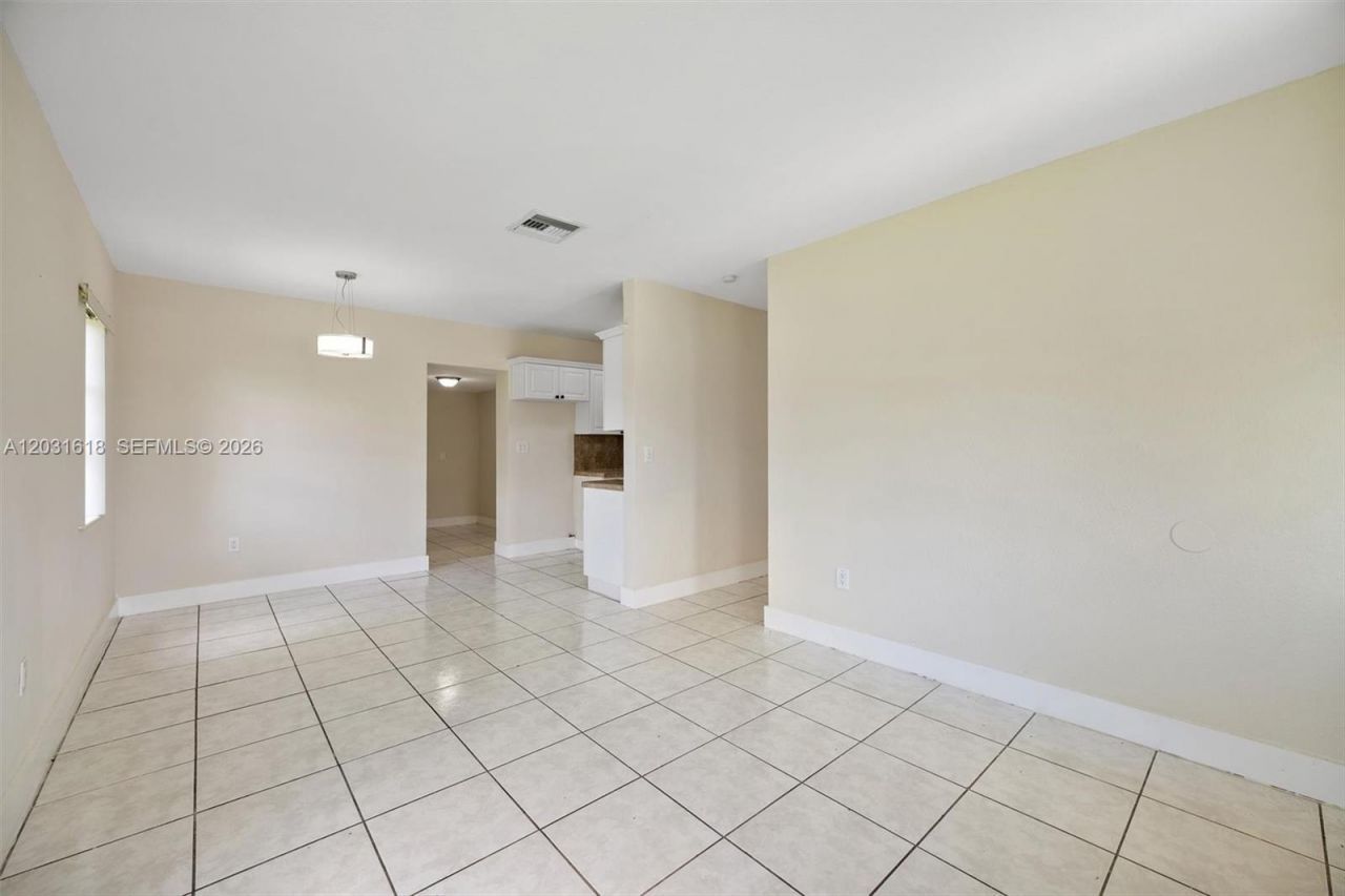 14755 SW 302nd St , Unit n/a, Homestead, FL 33033 Photo