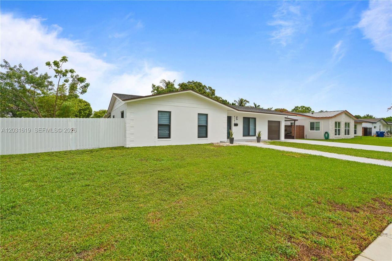9161 SW 181st Ter, Palmetto Bay, FL 33157 Photo