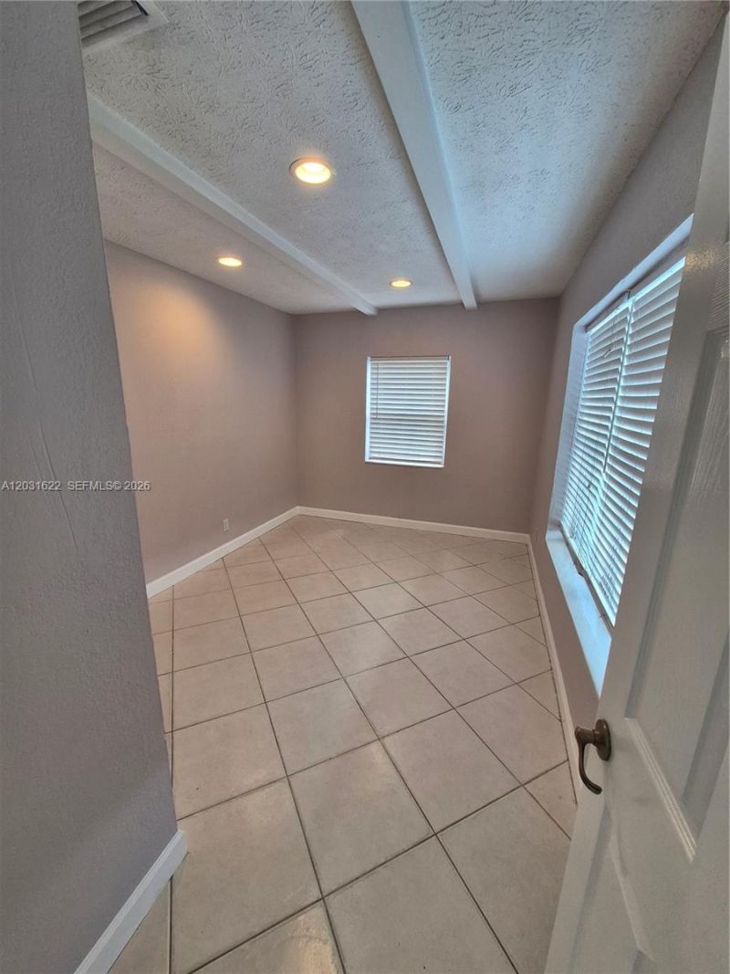 5653 Coconut Rd , Unit 5653, West Palm Beach, FL 33413 Photo