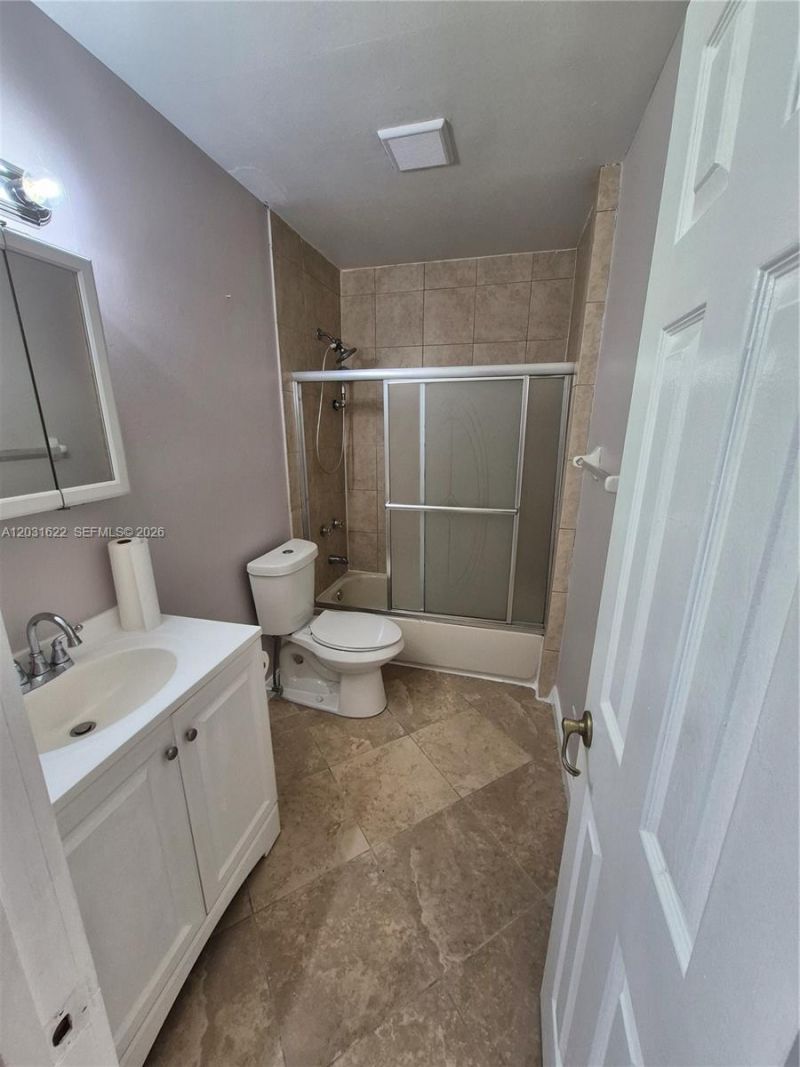 5653 Coconut Rd , Unit 5653, West Palm Beach, FL 33413 Photo