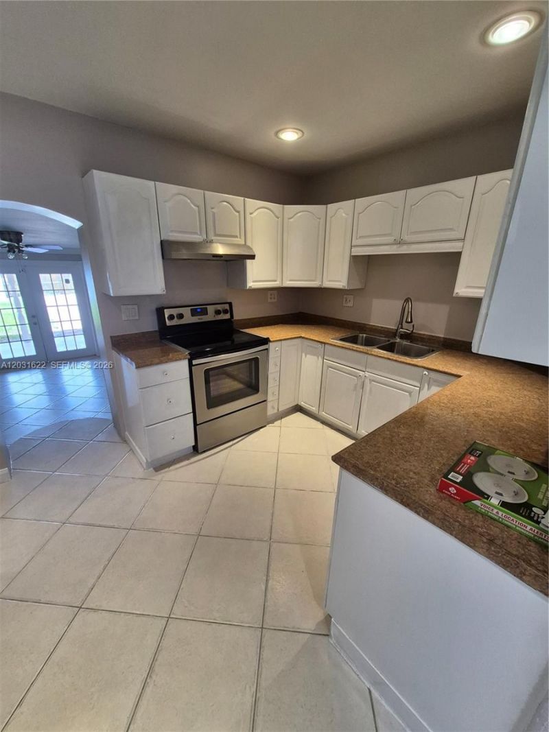 5653 Coconut Rd , Unit 5653, West Palm Beach, FL 33413 Photo