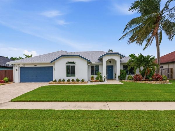943 SW 149th Way, Sunrise, FL 33326