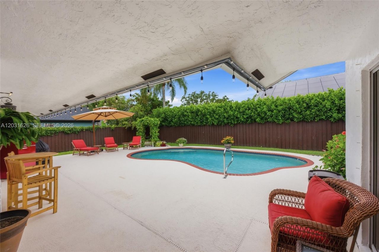 943 SW 149th Way, Sunrise, FL 33326 Photo