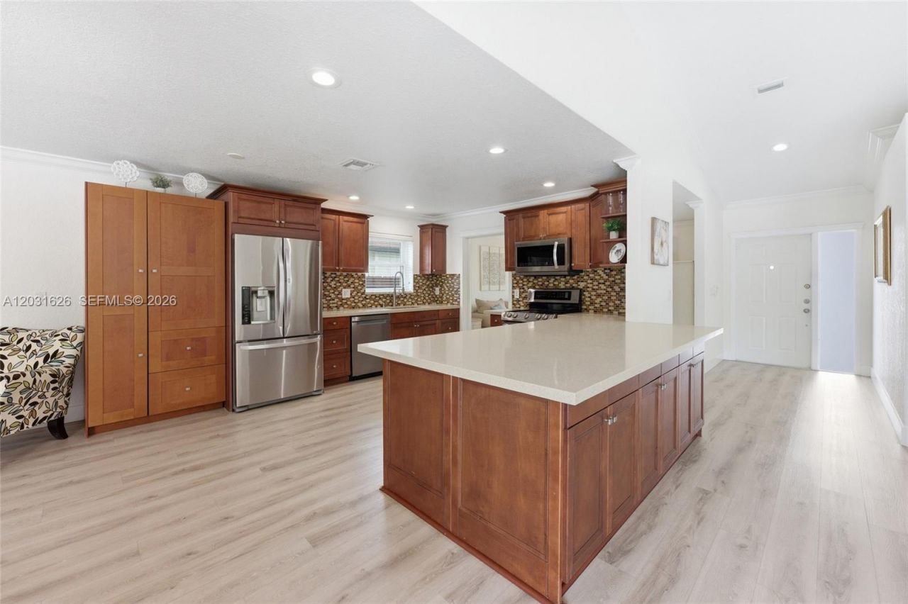 943 SW 149th Way, Sunrise, FL 33326 Photo