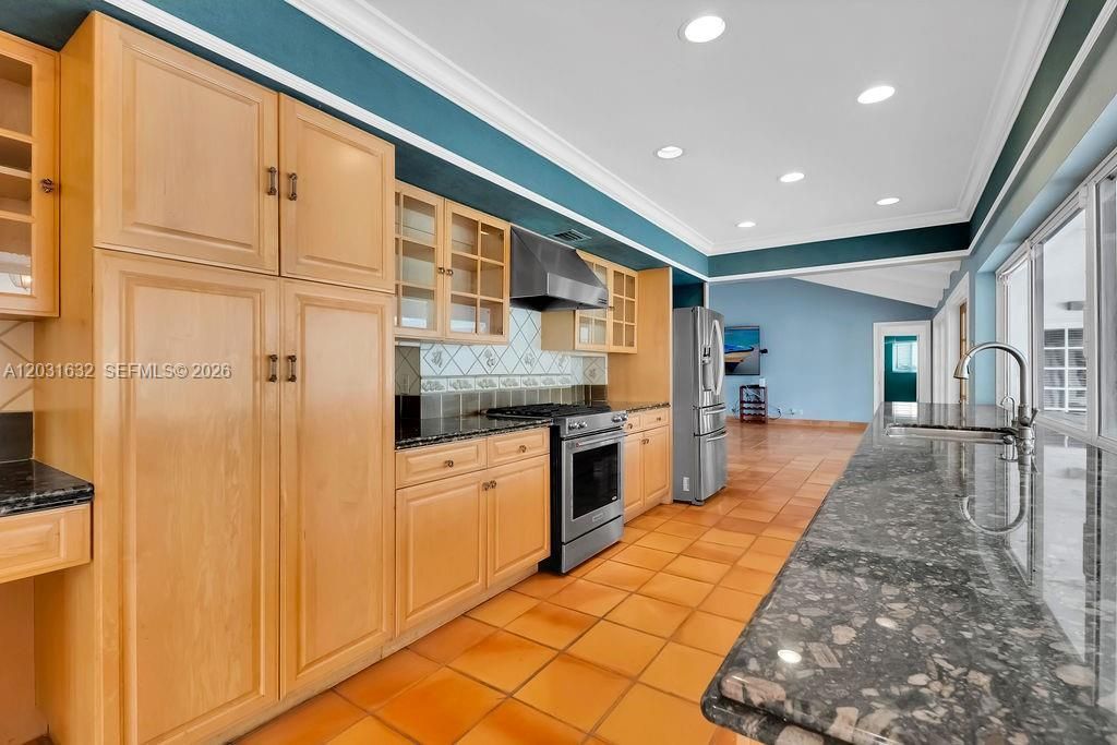 8820 N Lake Dasha Dr , Plantation, FL 33324 Photo