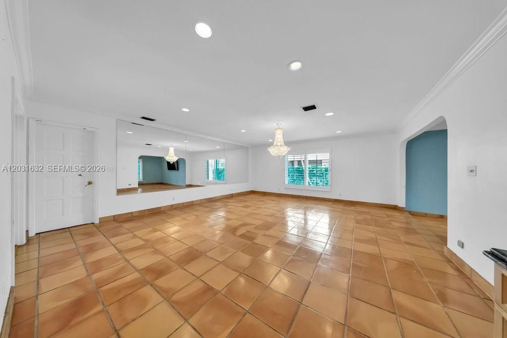 8820 N Lake Dasha Dr , Plantation, FL 33324 Photo