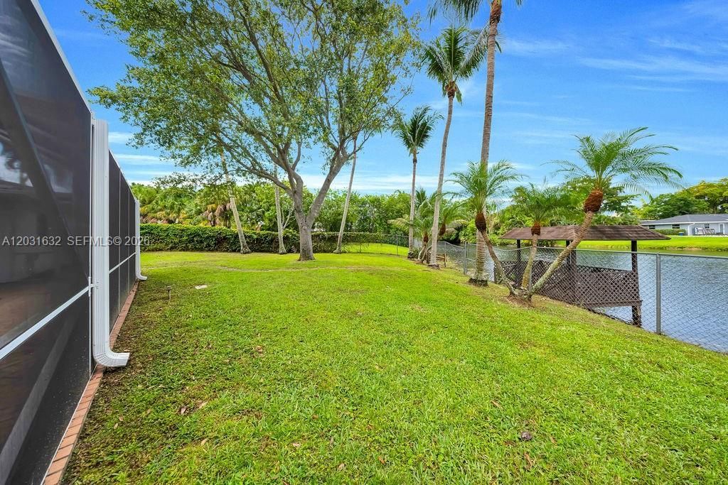 8820 N Lake Dasha Dr , Plantation, FL 33324 Photo