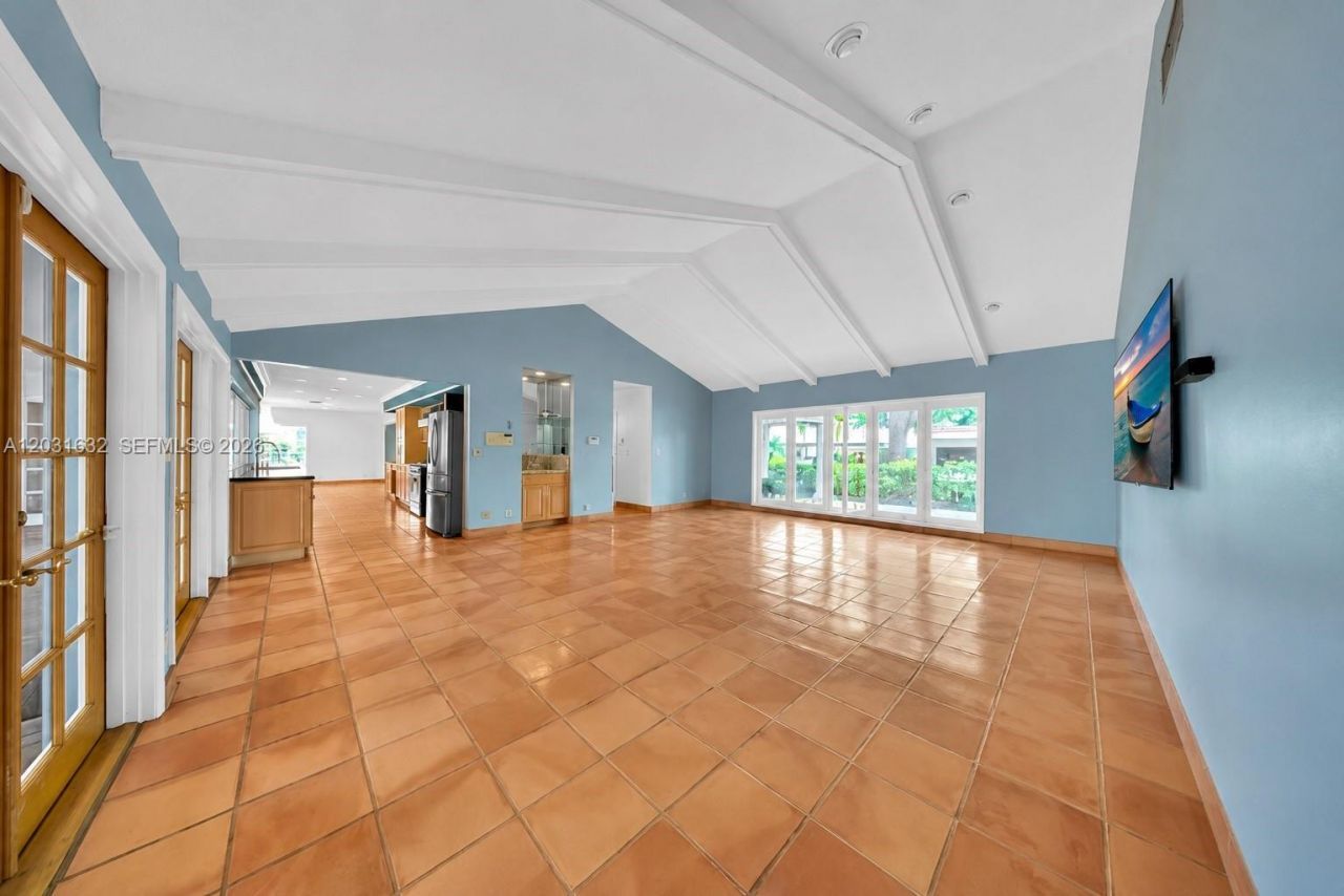8820 N Lake Dasha Dr , Plantation, FL 33324 Photo