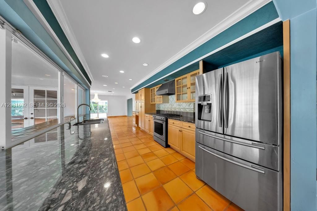 8820 N Lake Dasha Dr , Plantation, FL 33324 Photo