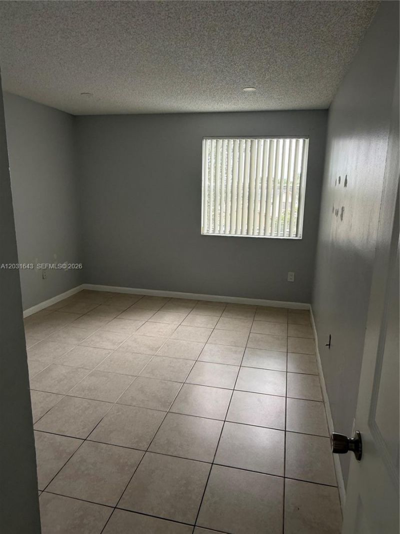6276 NW 186th St, Unit 311, Hialeah, FL 33015 Photo