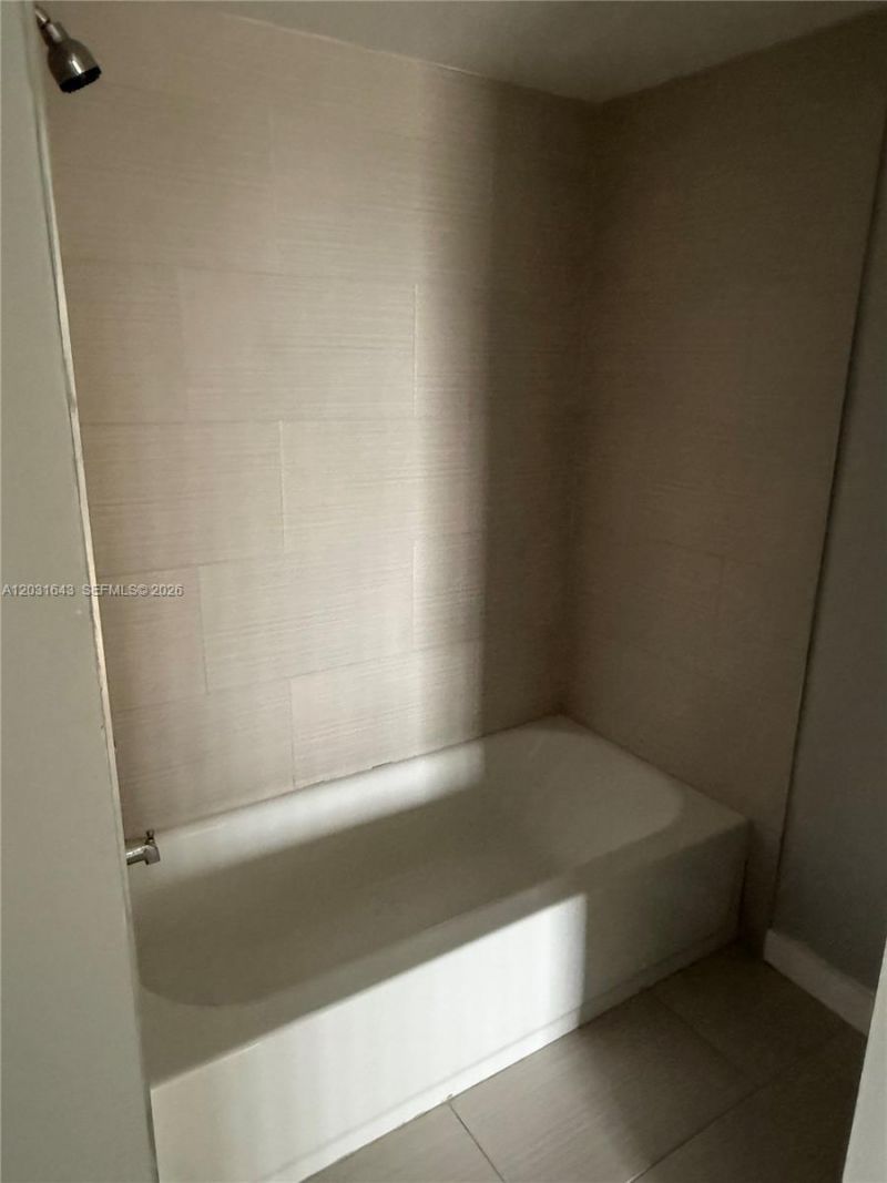 6276 NW 186th St, Unit 311, Hialeah, FL 33015 Photo