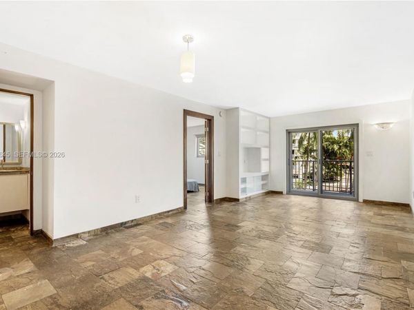 1674 Bay Rd , Unit 301, Miami Beach, FL 33139
