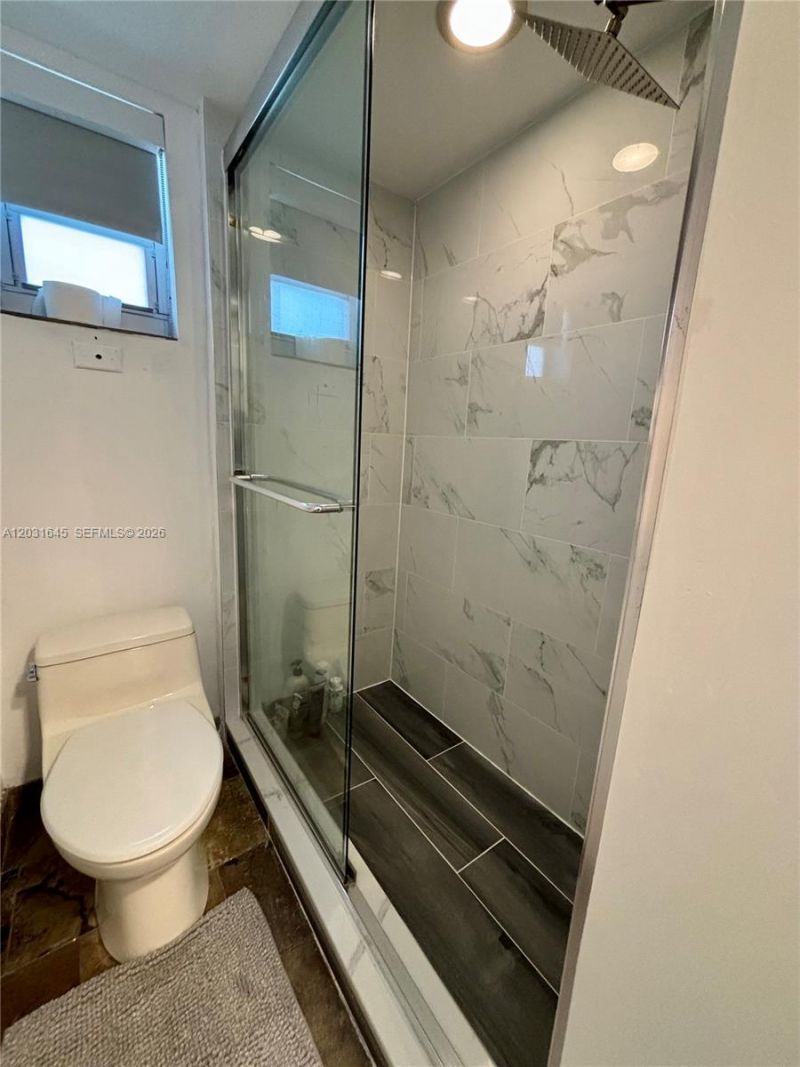 1674 Bay Rd , Unit 301, Miami Beach, FL 33139 Photo