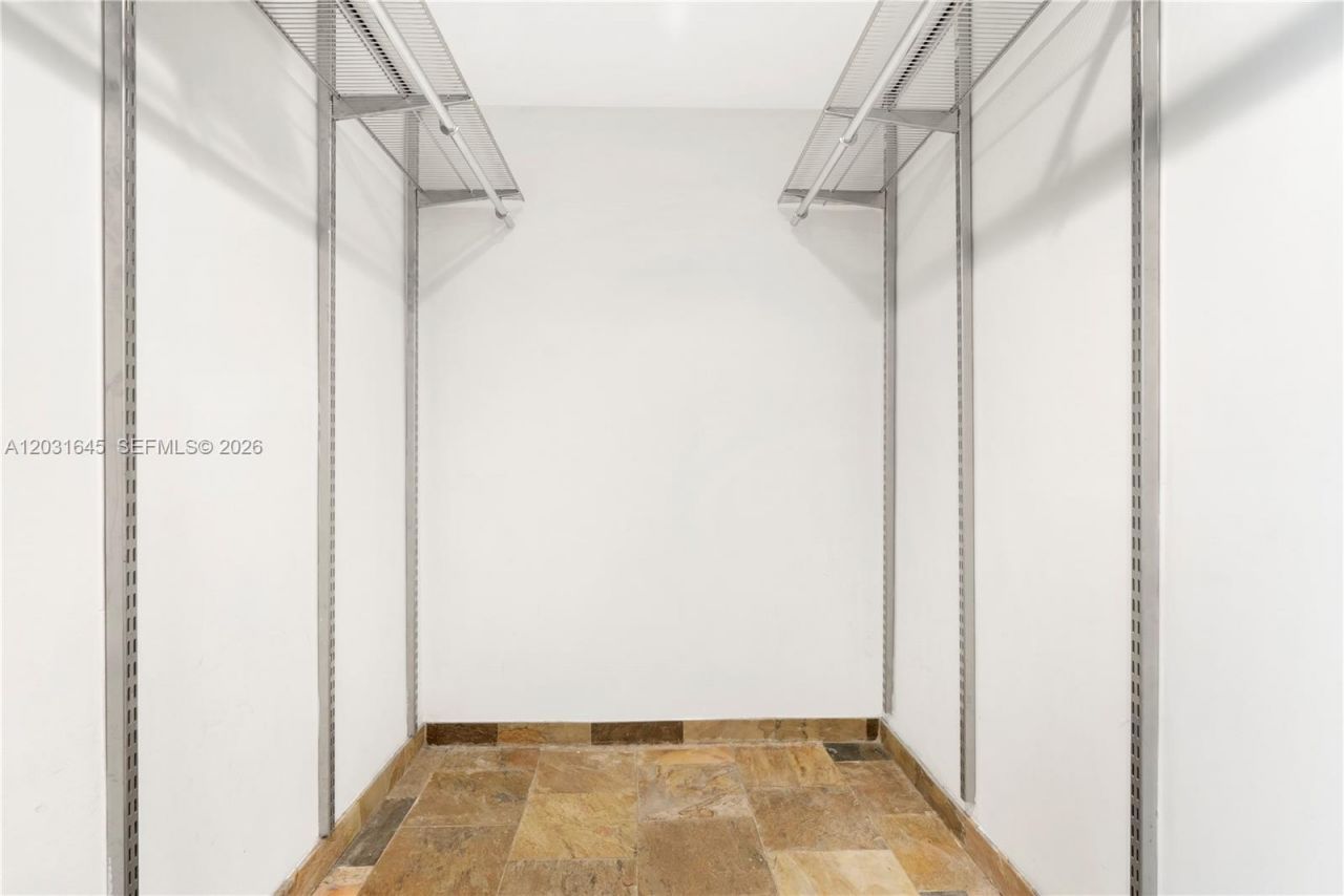 1674 Bay Rd , Unit 301, Miami Beach, FL 33139 Photo