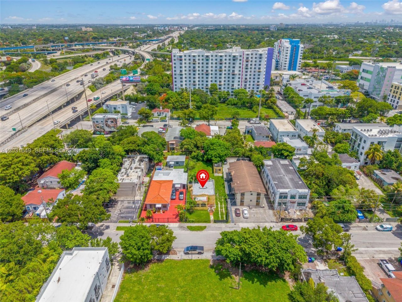 559 NW 34th St , Miami, FL 33127 Photo