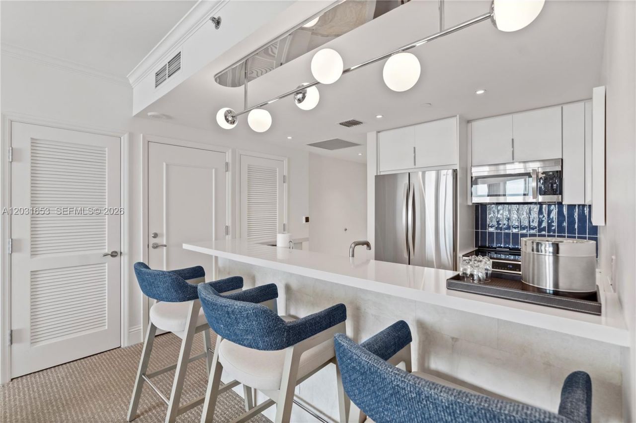 4401 Collins Av , Unit 1206, Miami Beach, FL 33140 Photo
