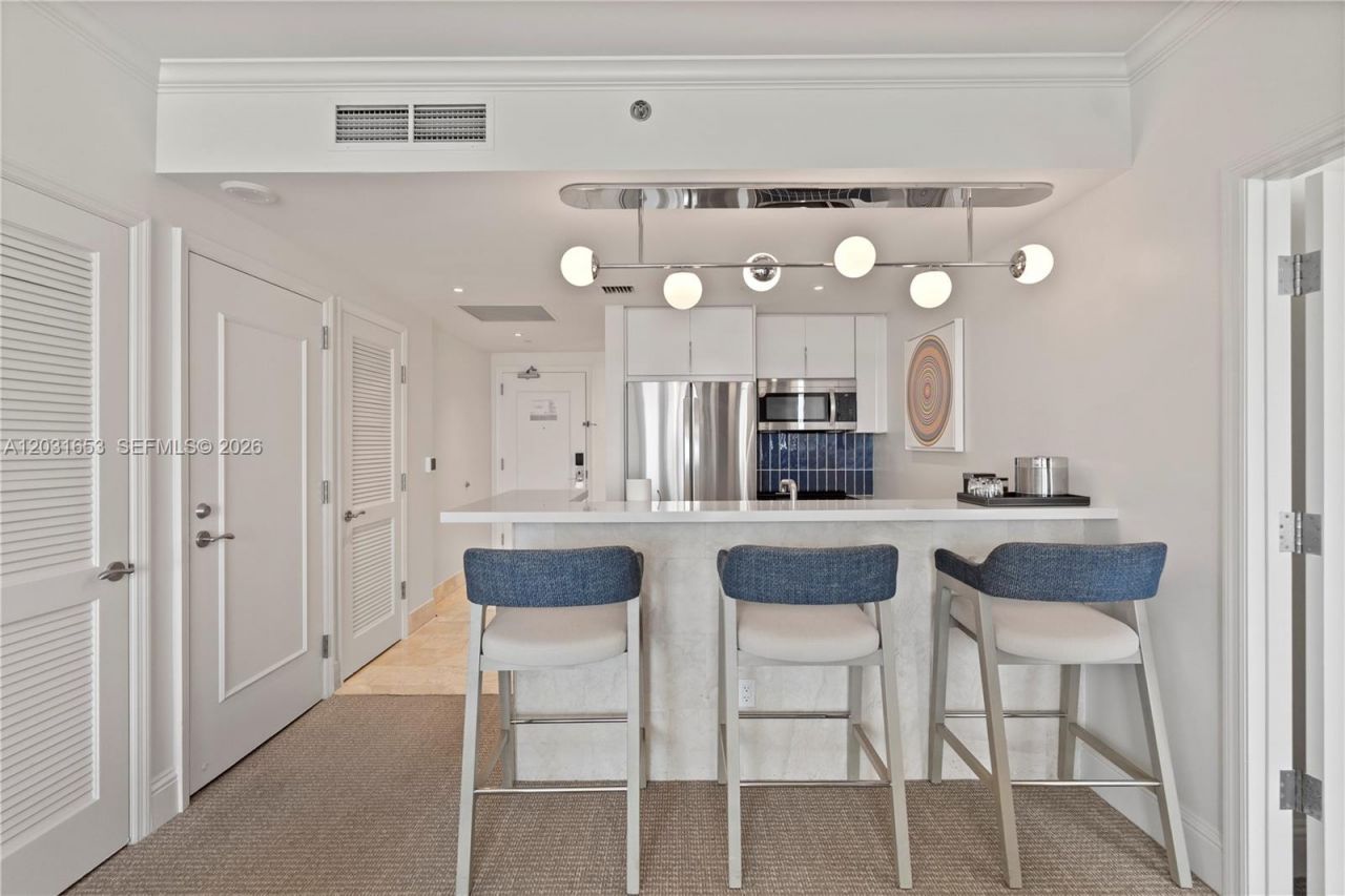 4401 Collins Av , Unit 1206, Miami Beach, FL 33140 Photo