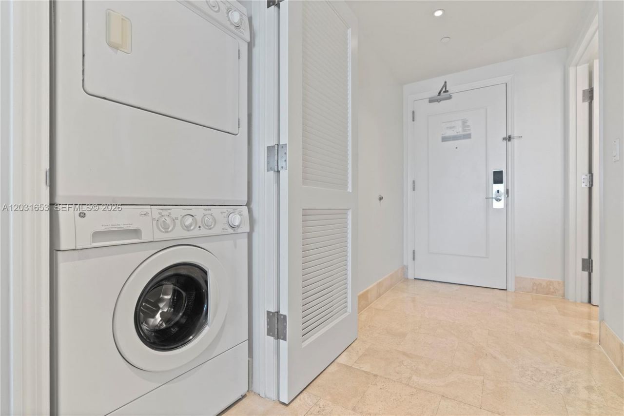4401 Collins Av , Unit 1206, Miami Beach, FL 33140 Photo