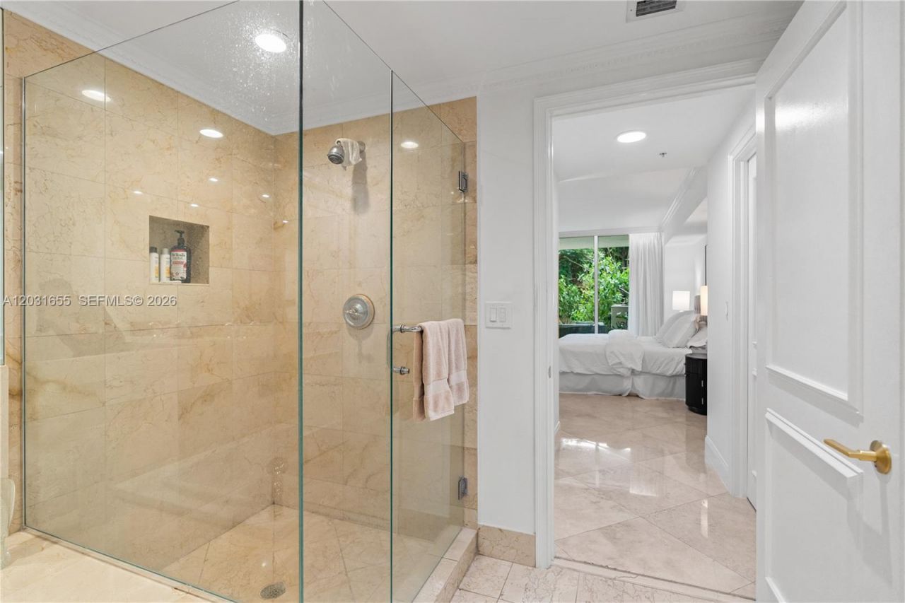 3400 SW 27th Ave , Unit 207, Miami, FL 33133 Photo