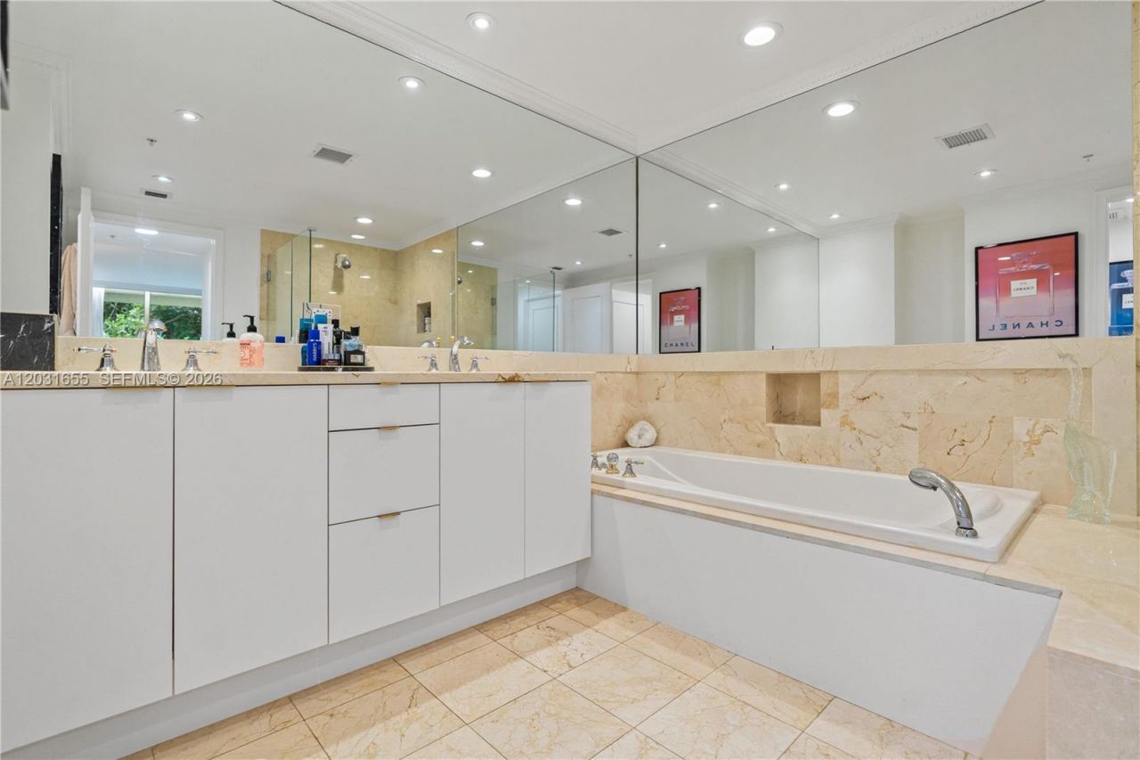 3400 SW 27th Ave , Unit 207, Miami, FL 33133 Photo