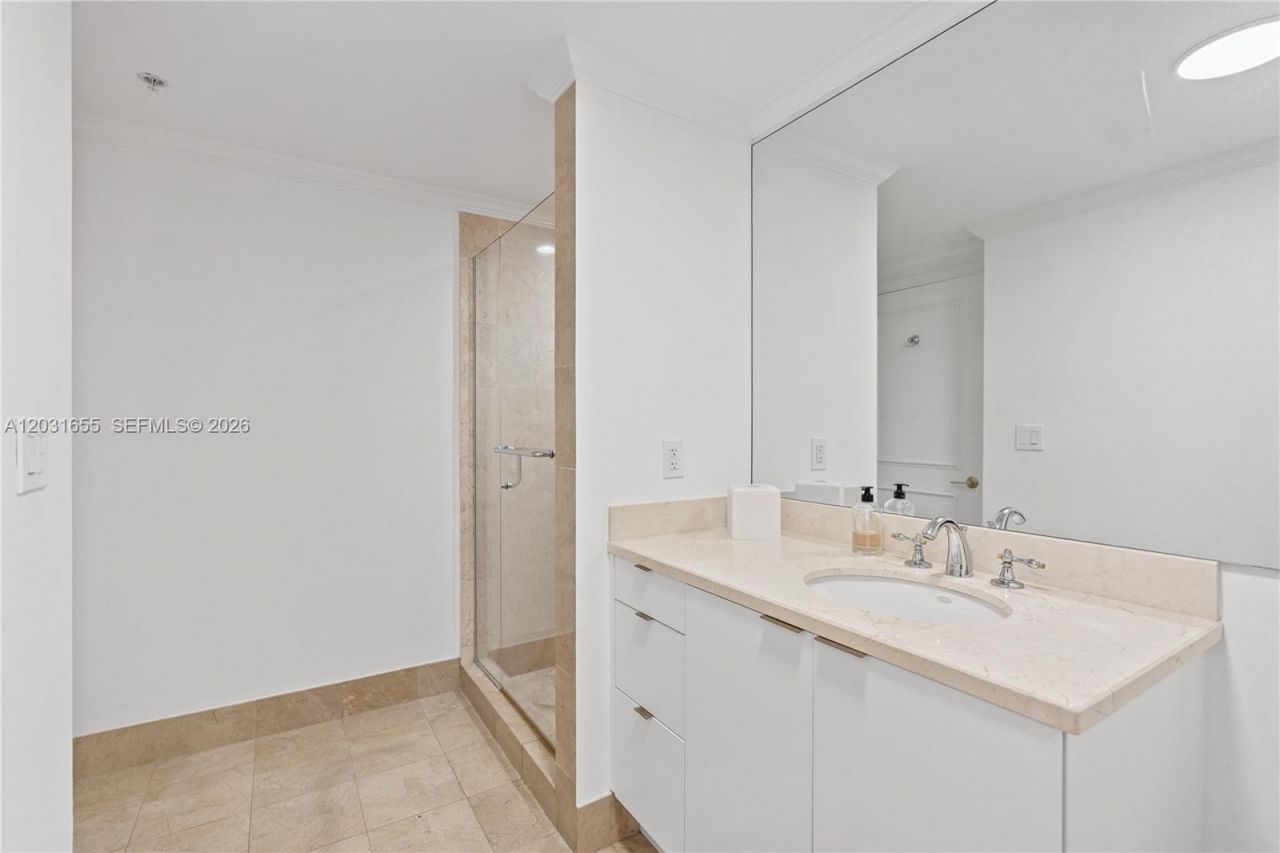 3400 SW 27th Ave , Unit 207, Miami, FL 33133 Photo