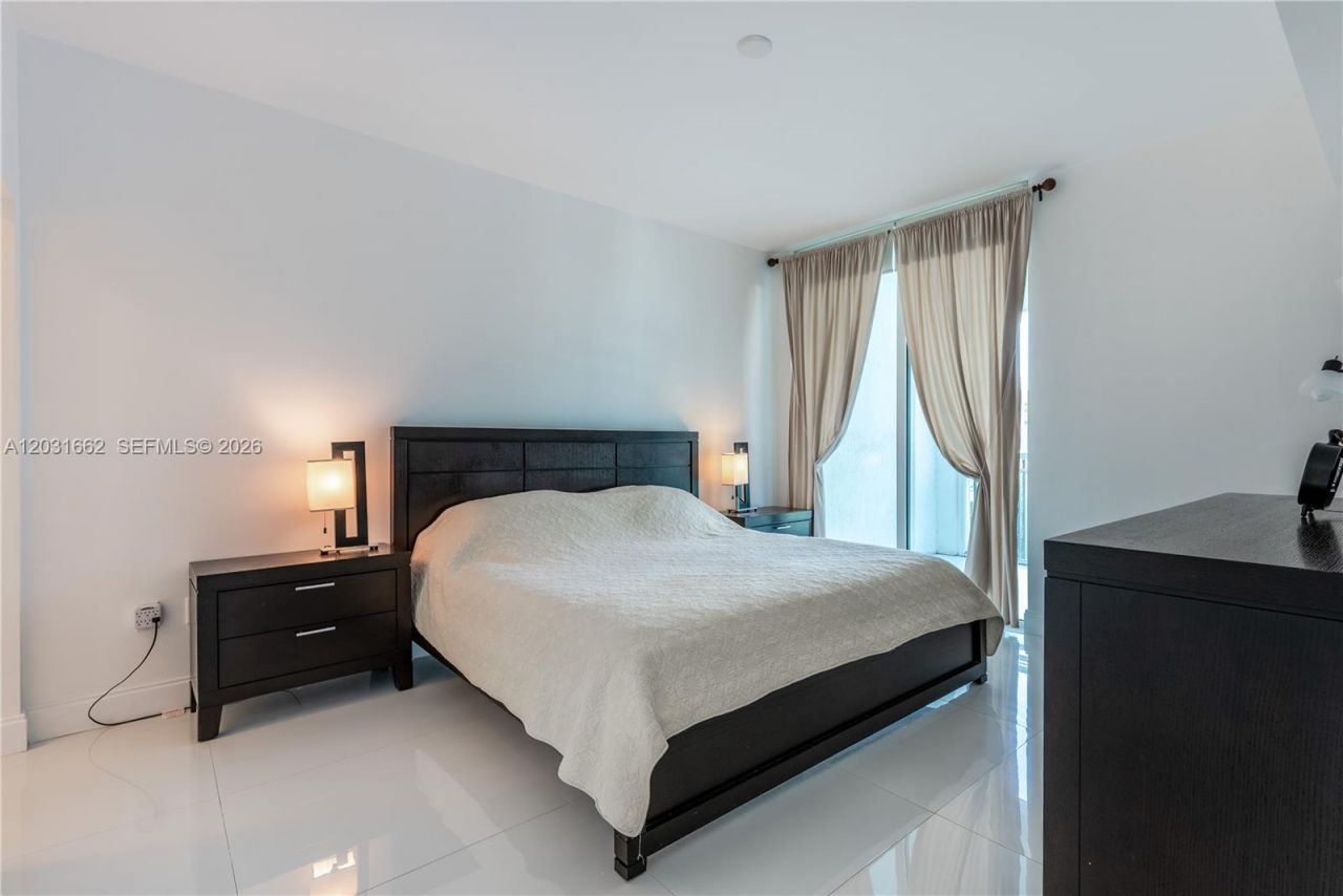 951 Brickell Ave, Unit 705, Miami, FL 33131 Photo