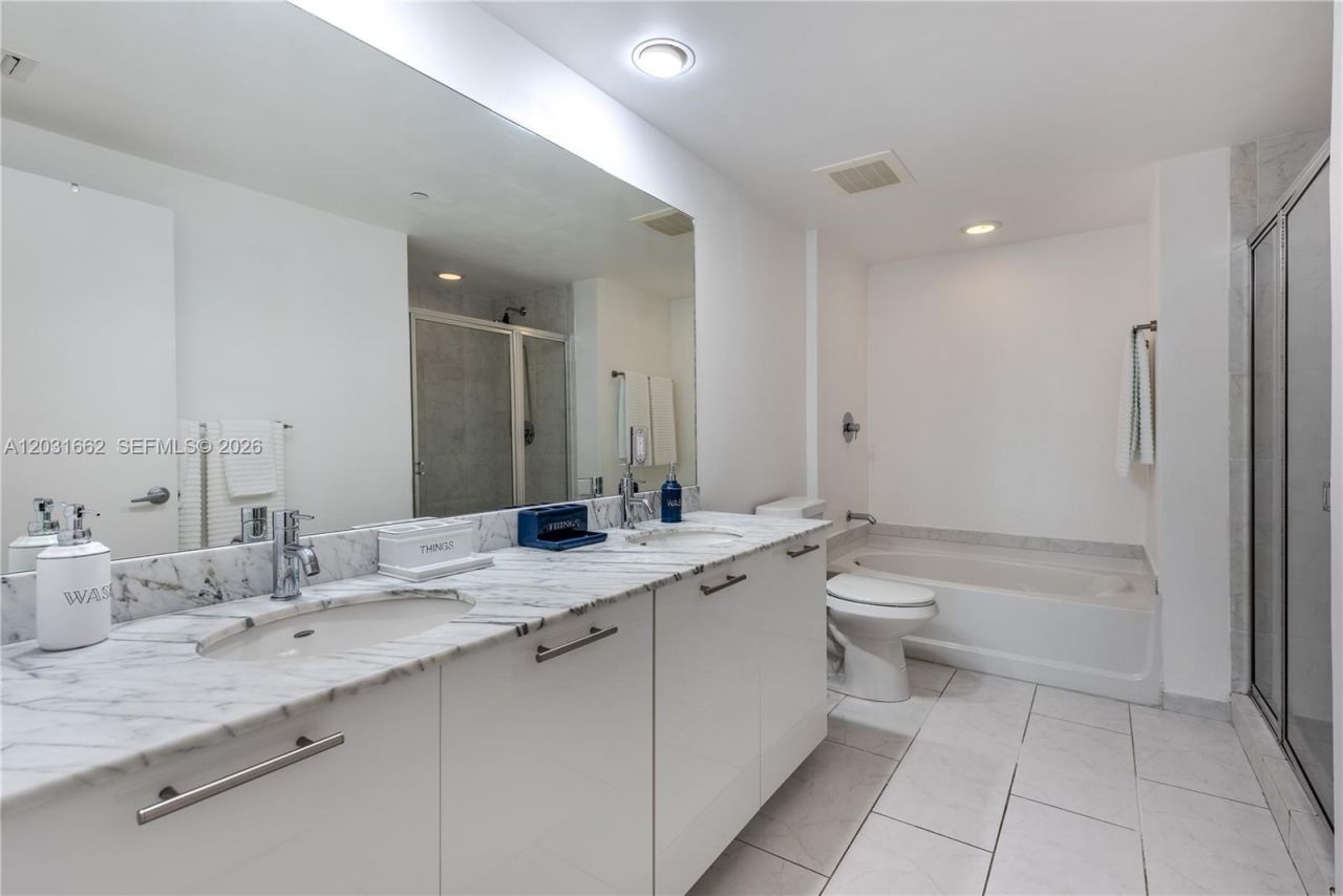 951 Brickell Ave, Unit 705, Miami, FL 33131 Photo