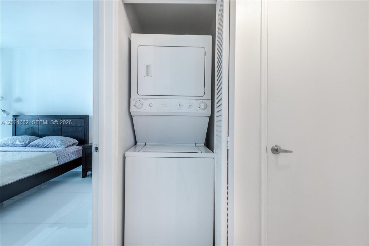 951 Brickell Ave, Unit 705, Miami, FL 33131 Photo