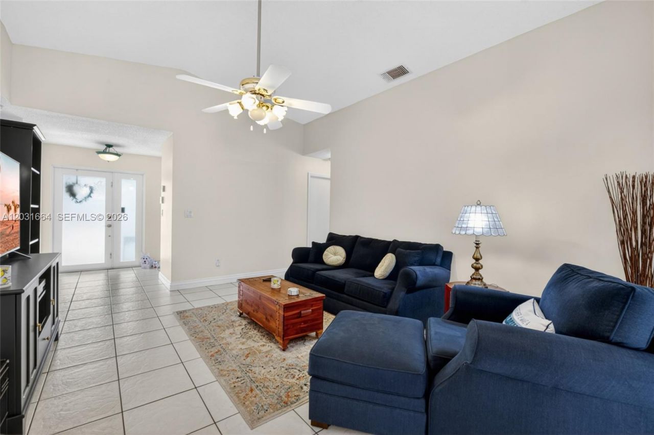 11038 SW 148th Pl, Miami, FL 33196 Photo