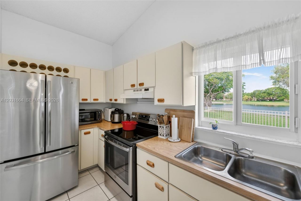 11038 SW 148th Pl, Miami, FL 33196 Photo