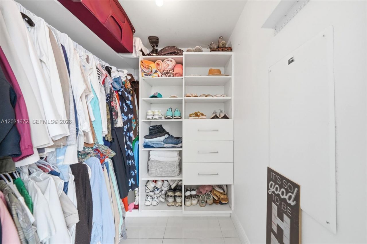 350 S Miami Ave, Unit 3912, Miami, FL 33130 Photo