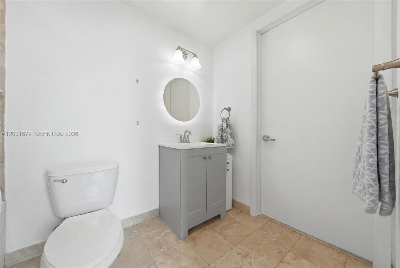 350 S Miami Ave, Unit 3912, Miami, FL 33130 Photo