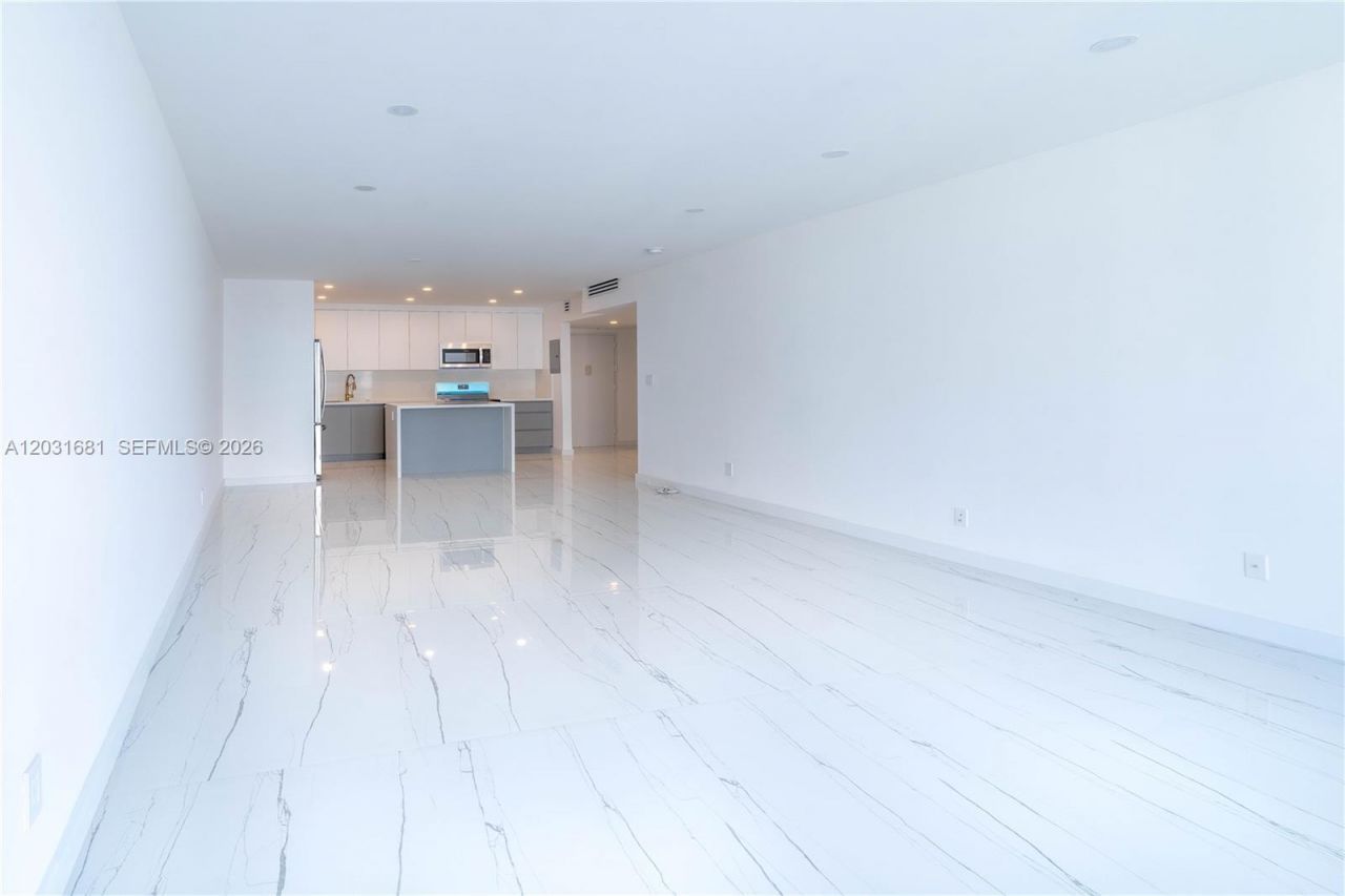 19380 Collins Ave , Unit 1105, Sunny Isles Beach, FL 33160 Photo