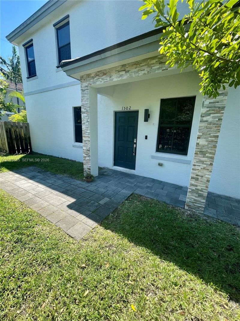 1502 SW 29th St , Fort Lauderdale, FL 33315 Photo