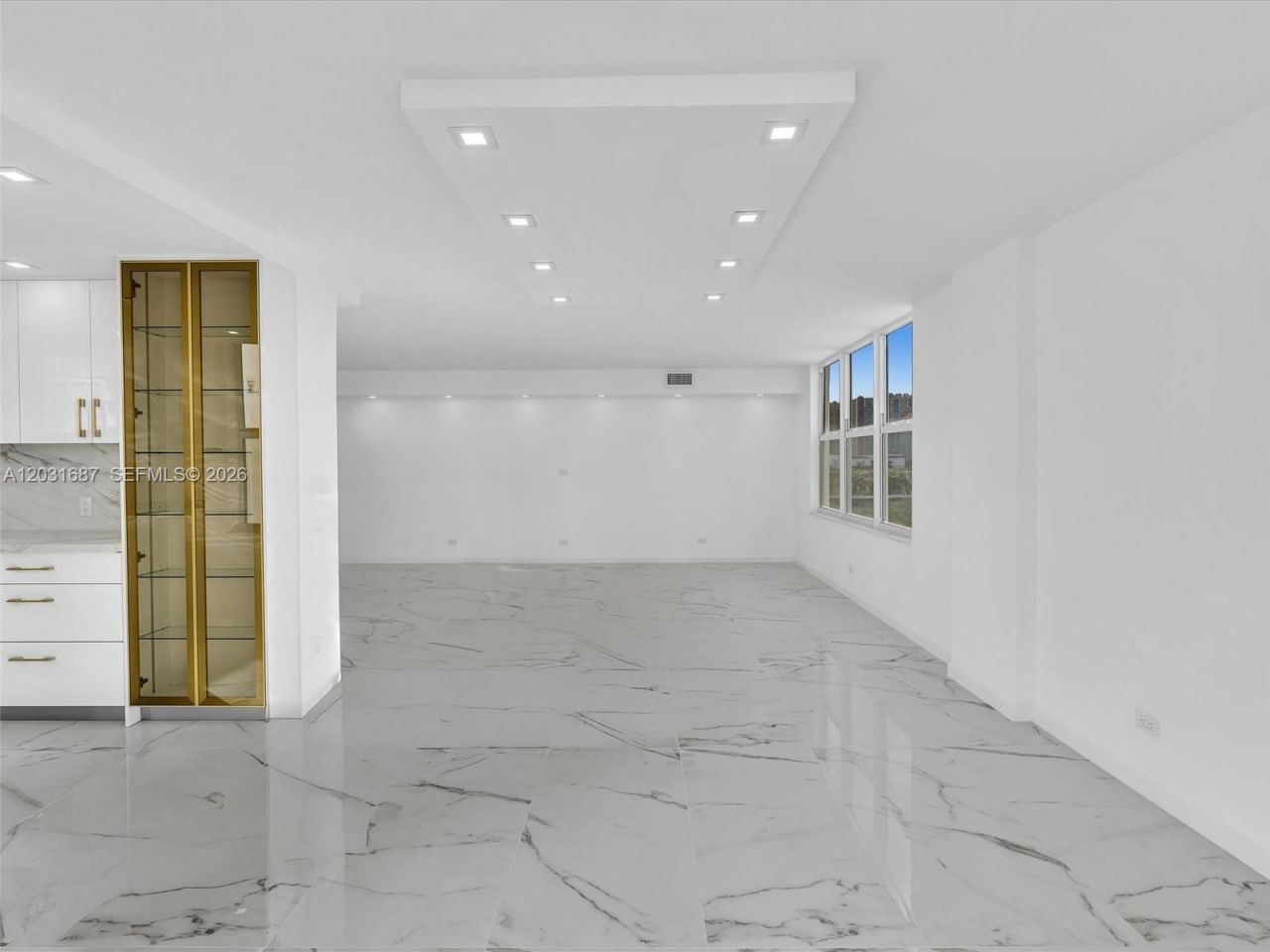 230 174th St , Unit 712, Sunny Isles Beach, FL 33160 Photo