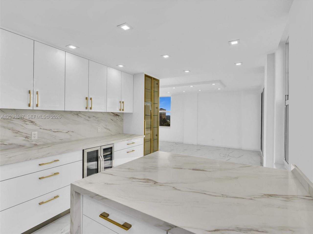 230 174th St , Unit 712, Sunny Isles Beach, FL 33160 Photo