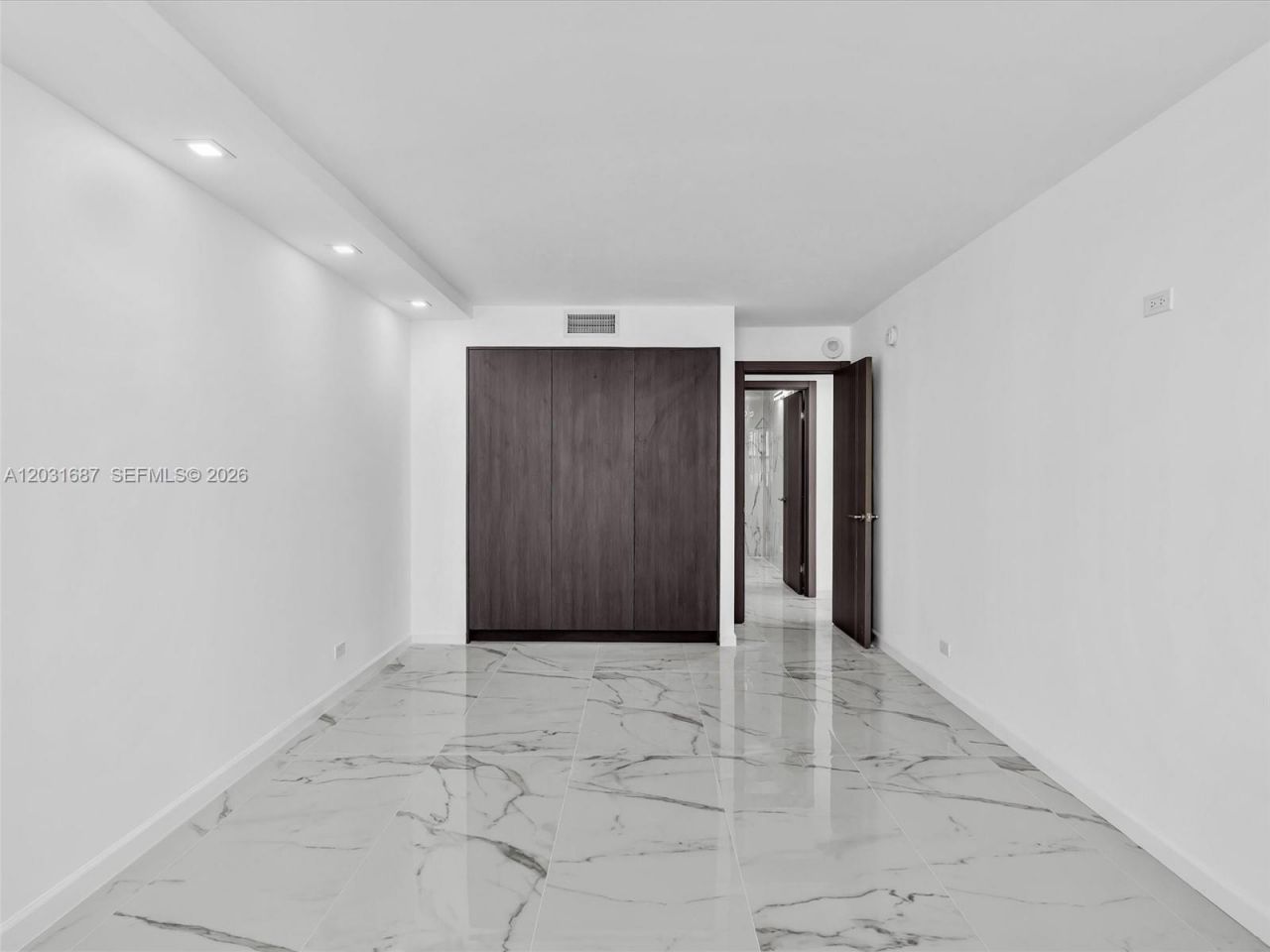 230 174th St , Unit 712, Sunny Isles Beach, FL 33160 Photo