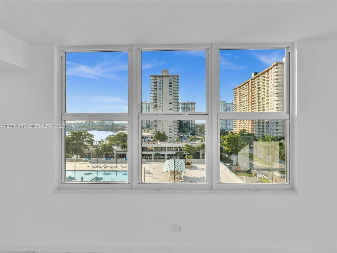 230 174th St , Unit 712, Sunny Isles Beach, FL 33160 Photo