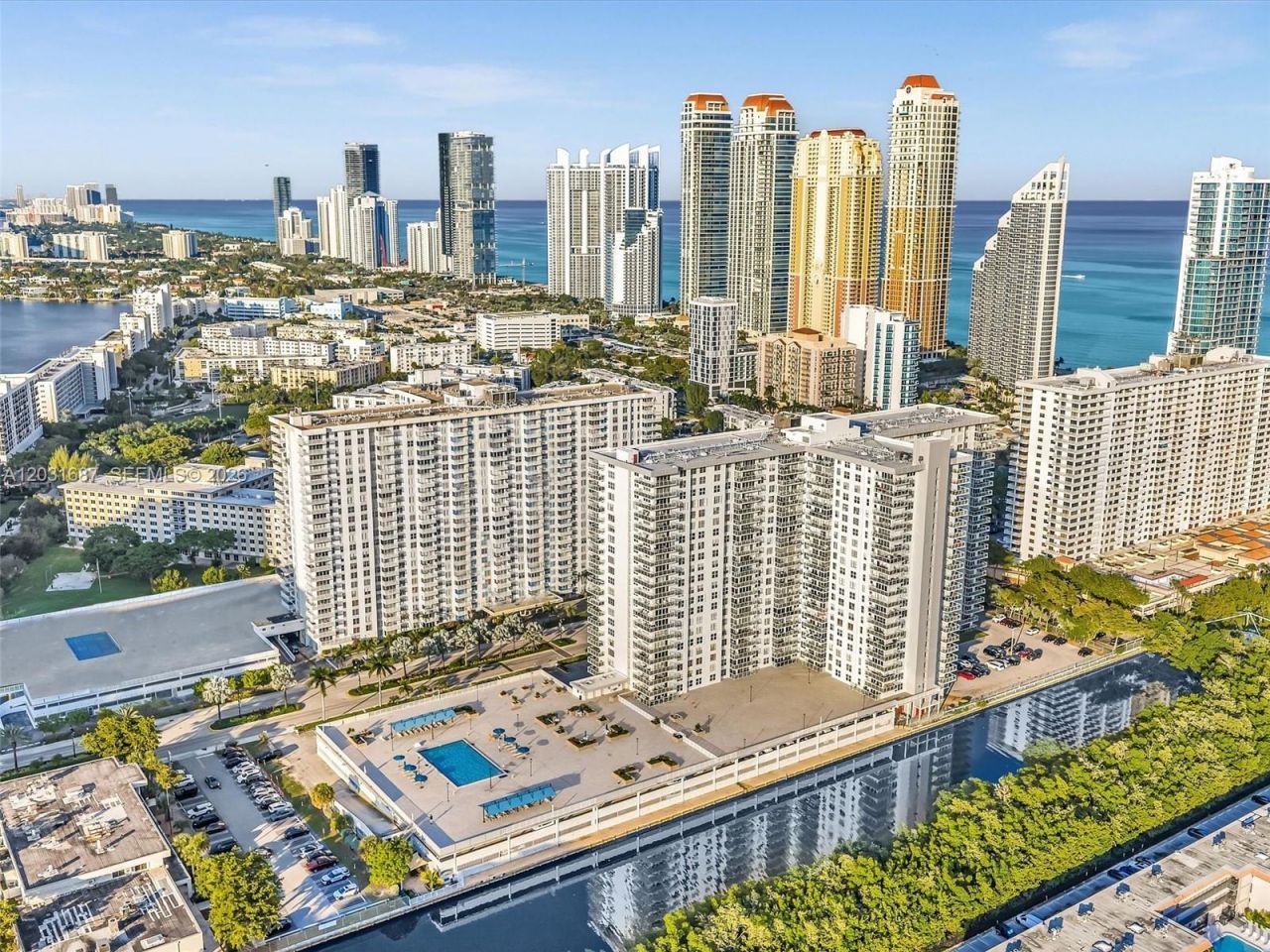 230 174th St , Unit 712, Sunny Isles Beach, FL 33160 Photo