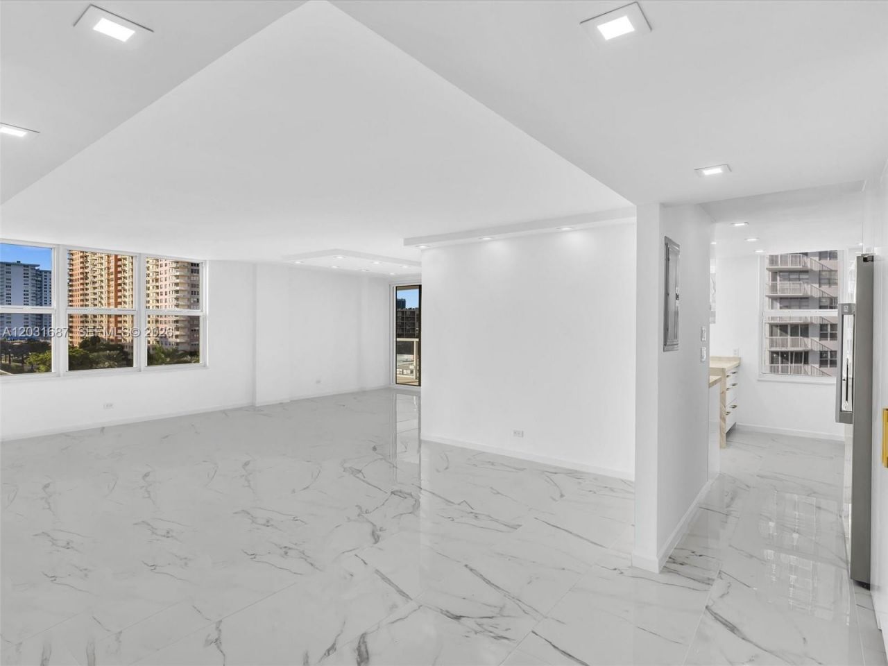 230 174th St , Unit 712, Sunny Isles Beach, FL 33160 Photo