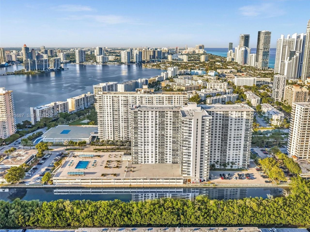 230 174th St , Unit 712, Sunny Isles Beach, FL 33160 Photo