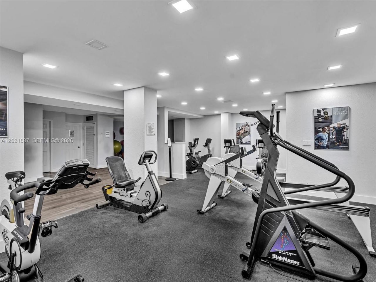 230 174th St , Unit 712, Sunny Isles Beach, FL 33160 Photo