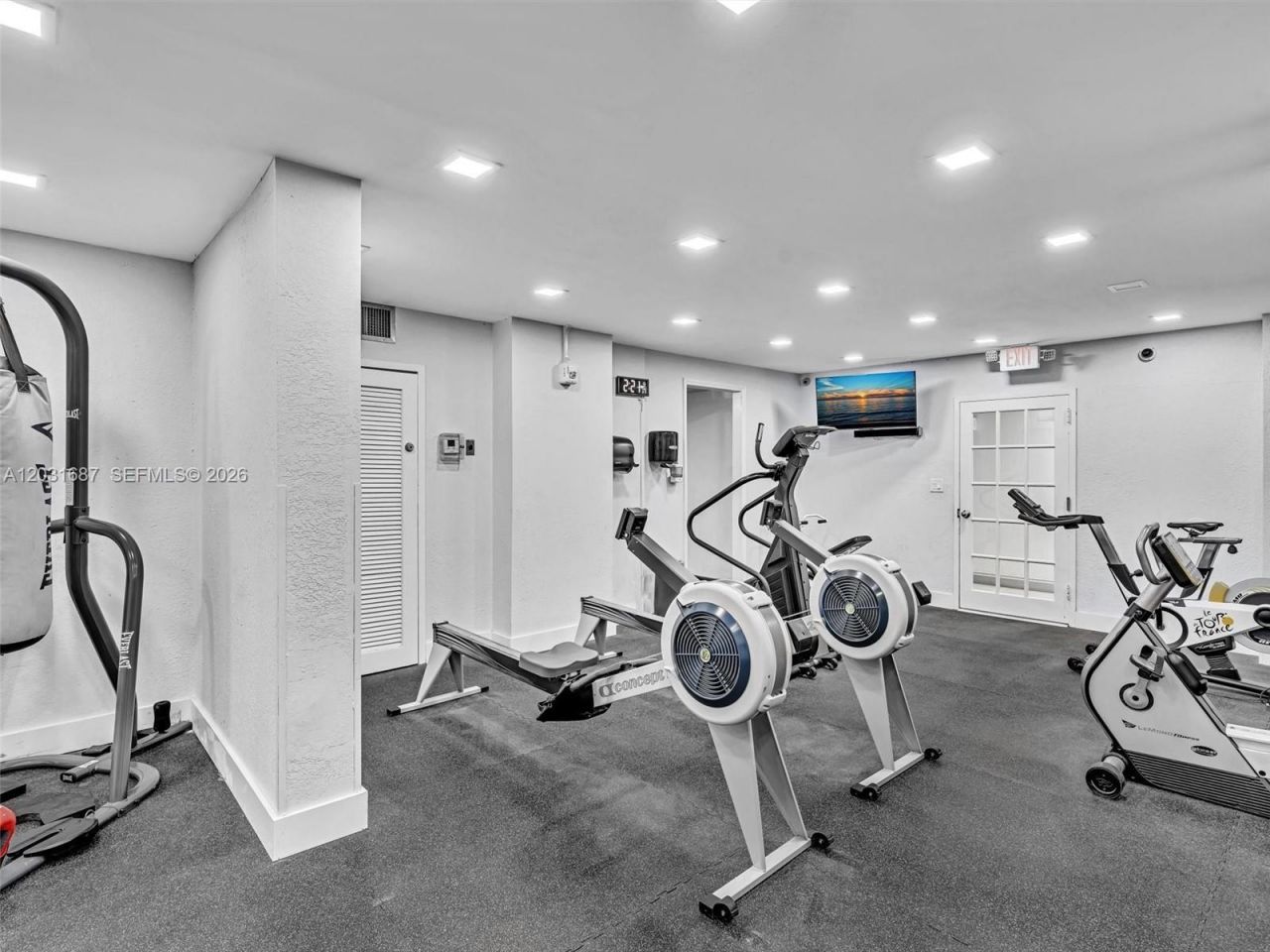 230 174th St , Unit 712, Sunny Isles Beach, FL 33160 Photo