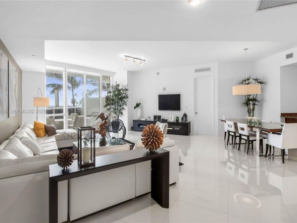 15811 Collins Ave , Unit 403, Sunny Isles Beach, FL 33160