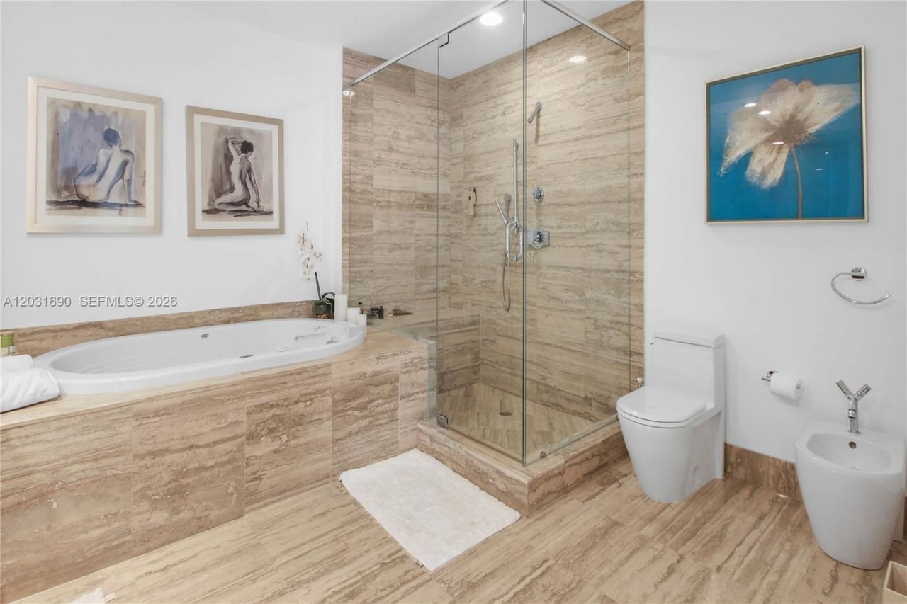 15811 Collins Ave , Unit 403, Sunny Isles Beach, FL 33160 Photo