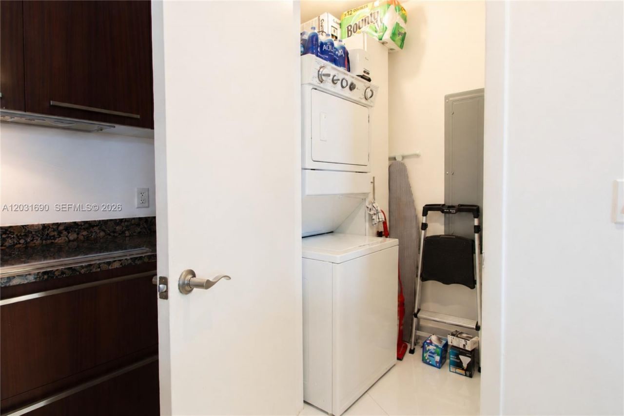 15811 Collins Ave , Unit 403, Sunny Isles Beach, FL 33160 Photo