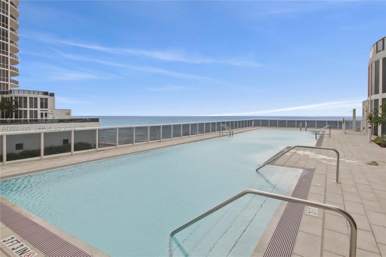 15811 Collins Ave , Unit 403, Sunny Isles Beach, FL 33160 Photo