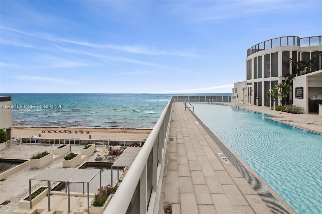 15811 Collins Ave , Unit 403, Sunny Isles Beach, FL 33160 Photo