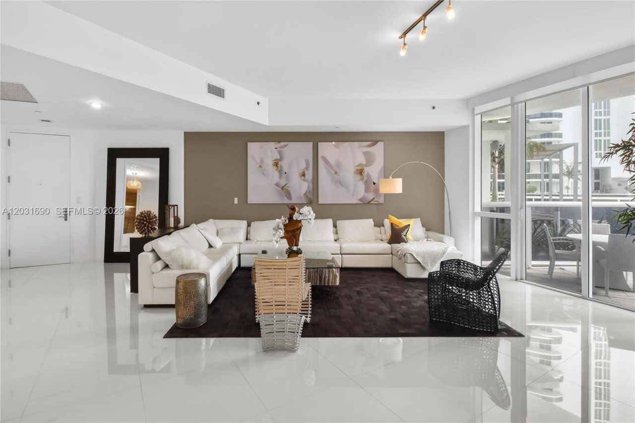15811 Collins Ave , Unit 403, Sunny Isles Beach, FL 33160 Photo