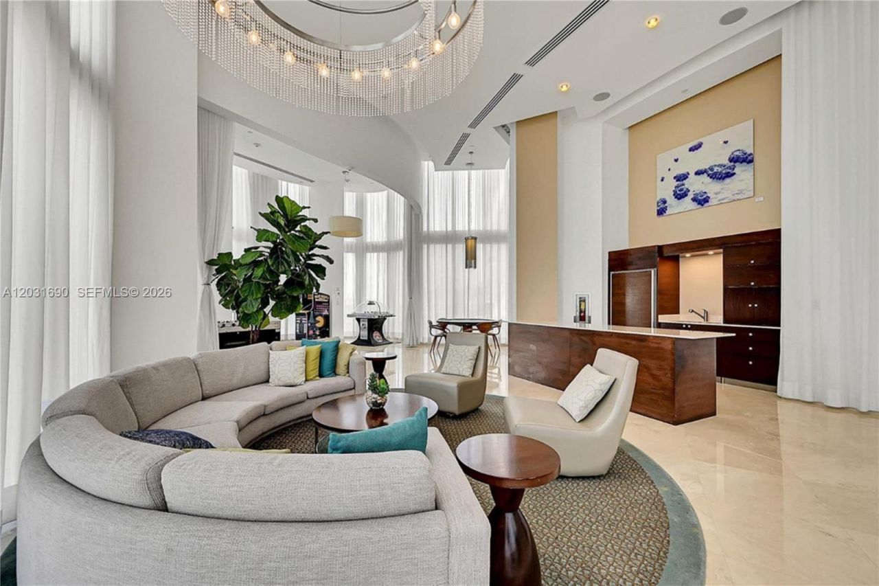 15811 Collins Ave , Unit 403, Sunny Isles Beach, FL 33160 Photo